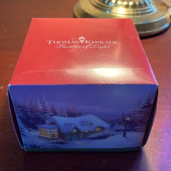 Thomas Kinkade 2011 Limited Edition Holiday Glass Ornament - Picture 5 of 9